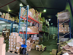 Фото 6 - стеллажи